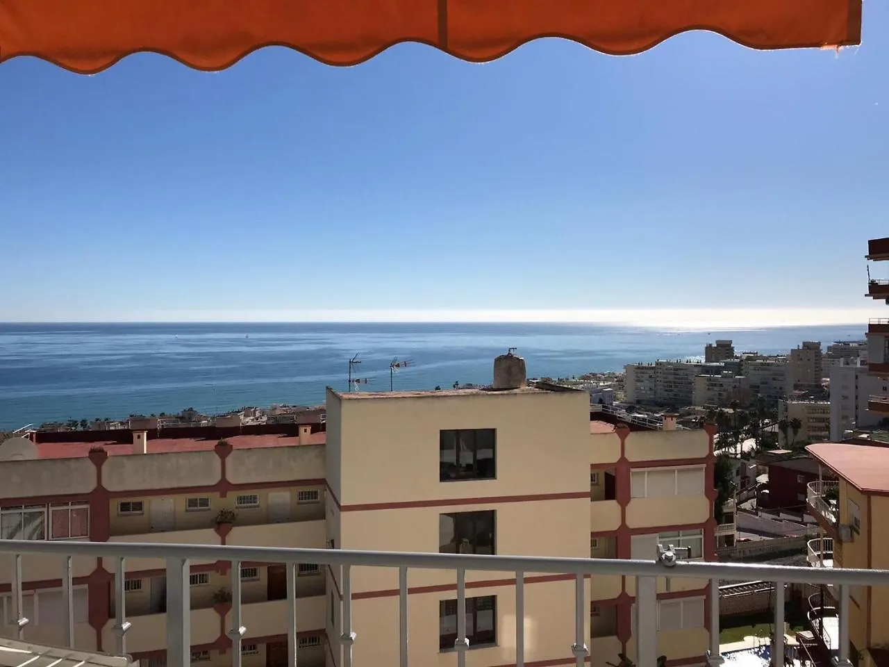 Apartment Calle Roquedal Torremolinos Spanien